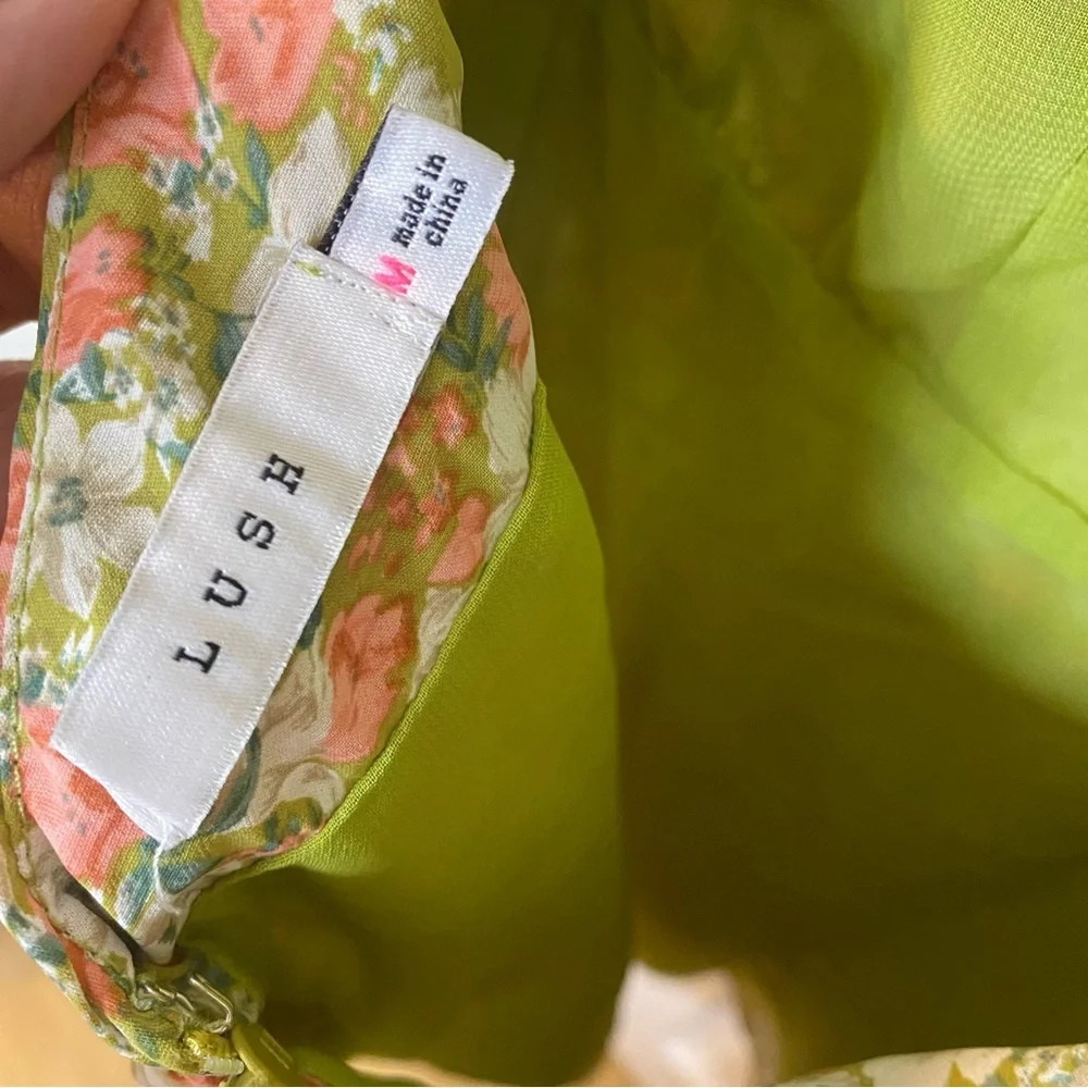 Lush Open Back Tie Ruched Mini Green Floral Short puffy sleeve Dress Siz… - Picture 11 of 12